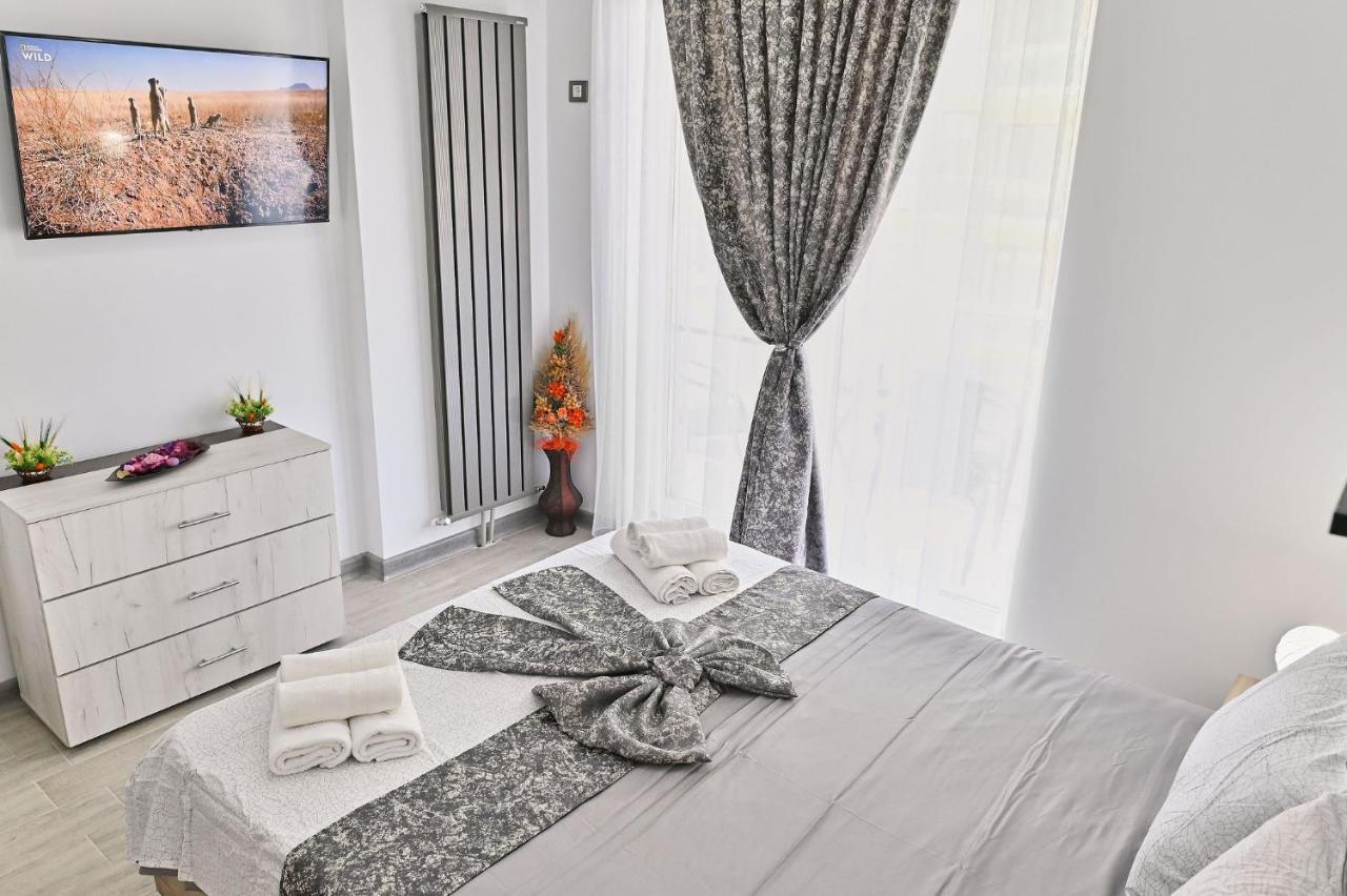 Moon Sea View Apartment - Spa N Pools Resort Mamaia Ngoại thất bức ảnh