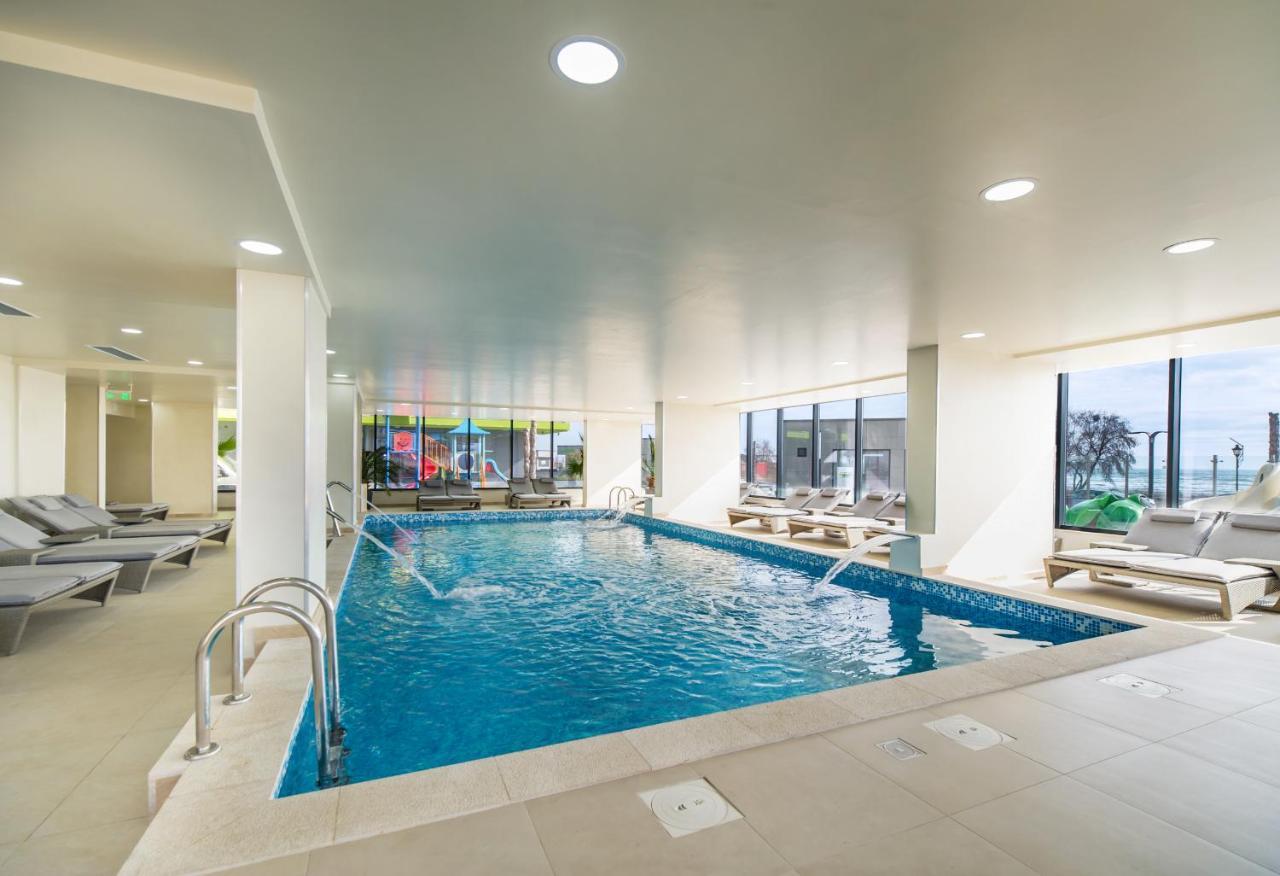Moon Sea View Apartment - Spa N Pools Resort Mamaia Ngoại thất bức ảnh
