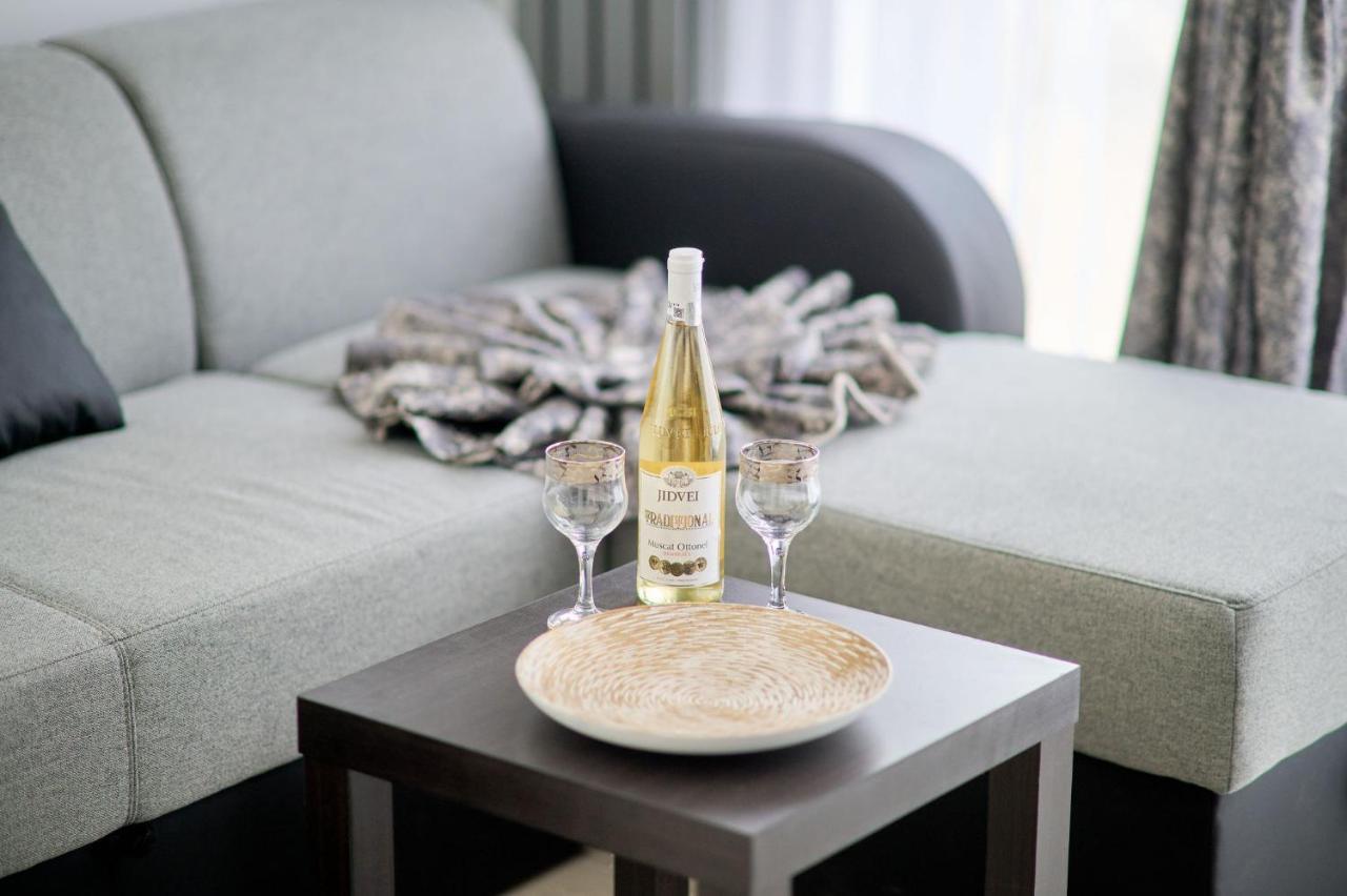 Moon Sea View Apartment - Spa N Pools Resort Mamaia Ngoại thất bức ảnh